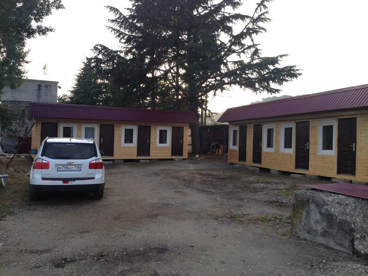 Guest House Tri Topolya Lidzava Екстериор снимка
