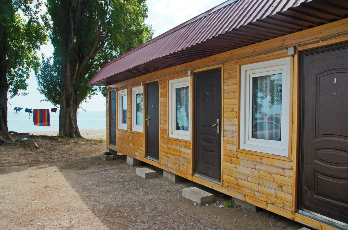 Guest House Tri Topolya Lidzava Екстериор снимка