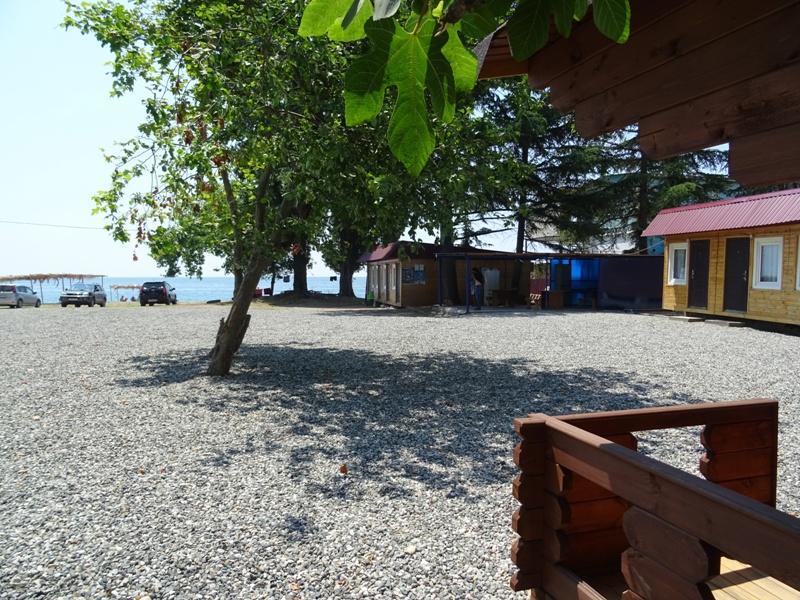 Guest House Tri Topolya Lidzava Екстериор снимка