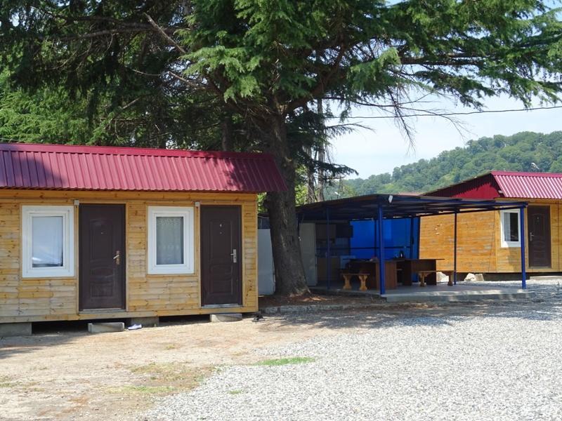 Guest House Tri Topolya Lidzava Екстериор снимка